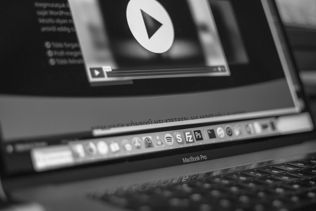 macbook 3854028 1280